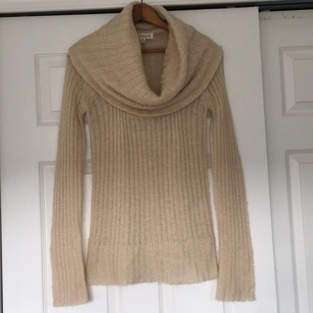 Long sleeve tan/cream sweater size m